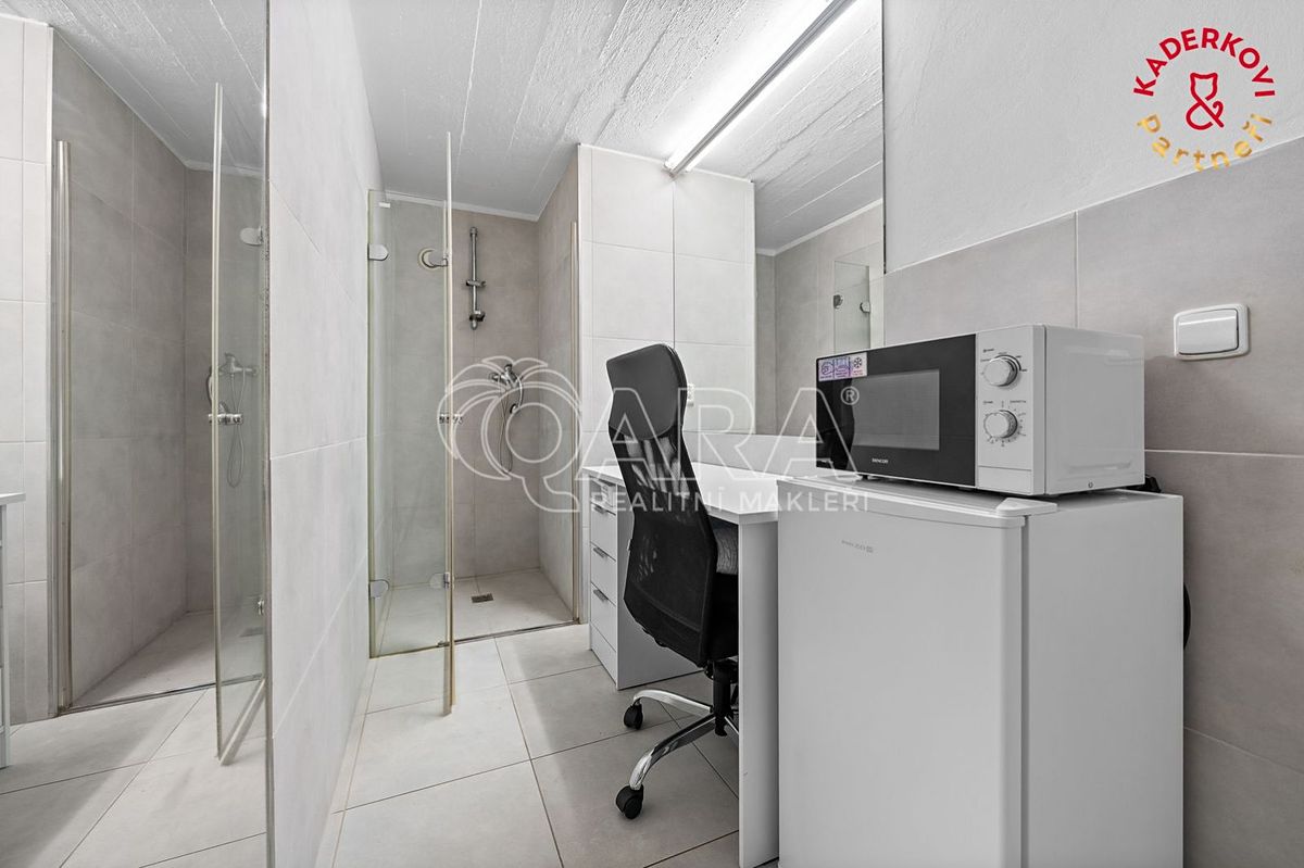 Prodej obchodního prostoru 172 m² – fotografie 3