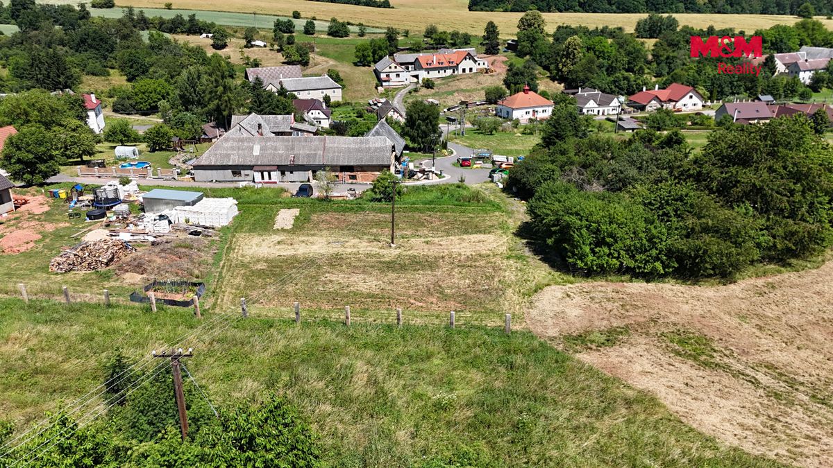 Prodej stavebního pozemku 1471 m² – fotografie 2