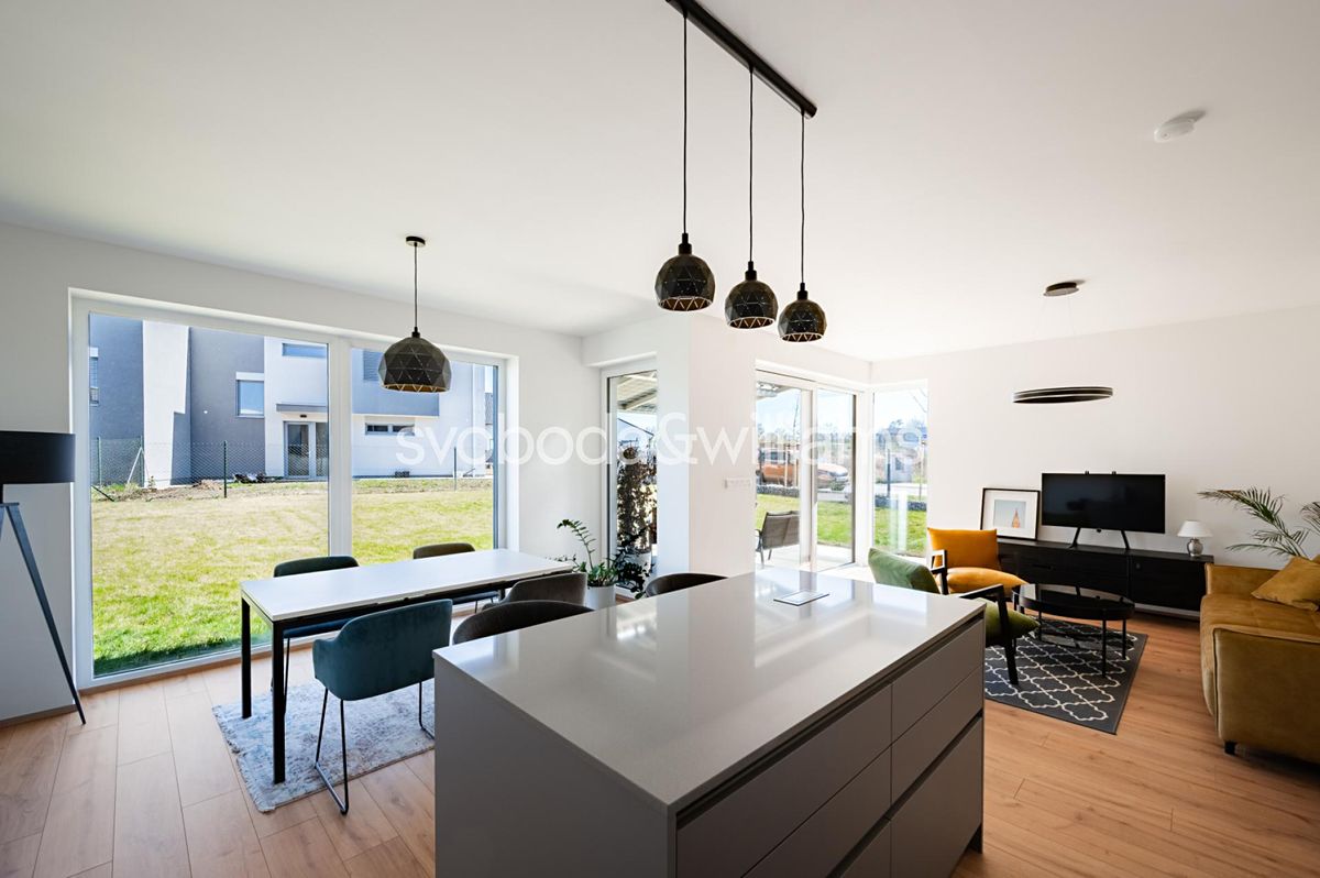 Prodej rodinného domu 173 m², pozemek 422 m² – fotografie 2