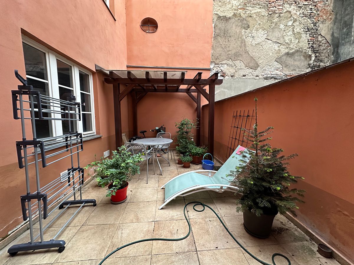 Pronájem bytu 2+kk 52 m² – fotografie 2