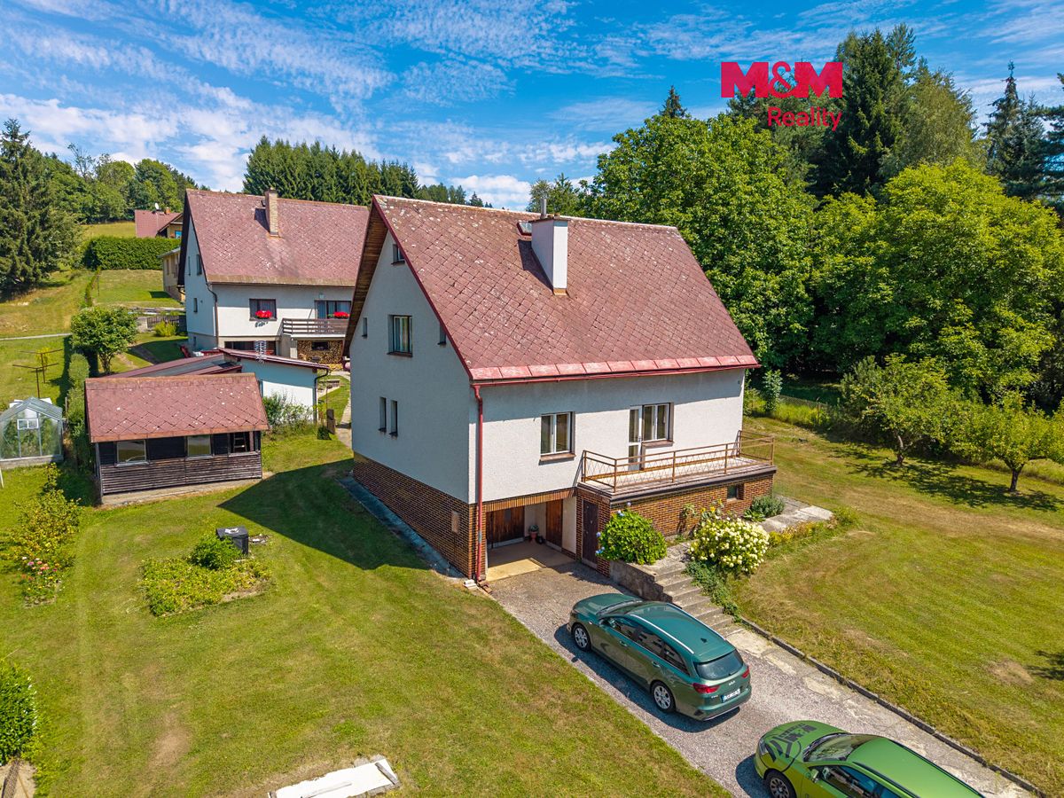 Prodej rodinného domu 90 m², pozemek 924 m²