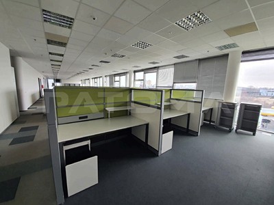 Pronájem komerčního prostoru, 1 470 m² (2 z 11)