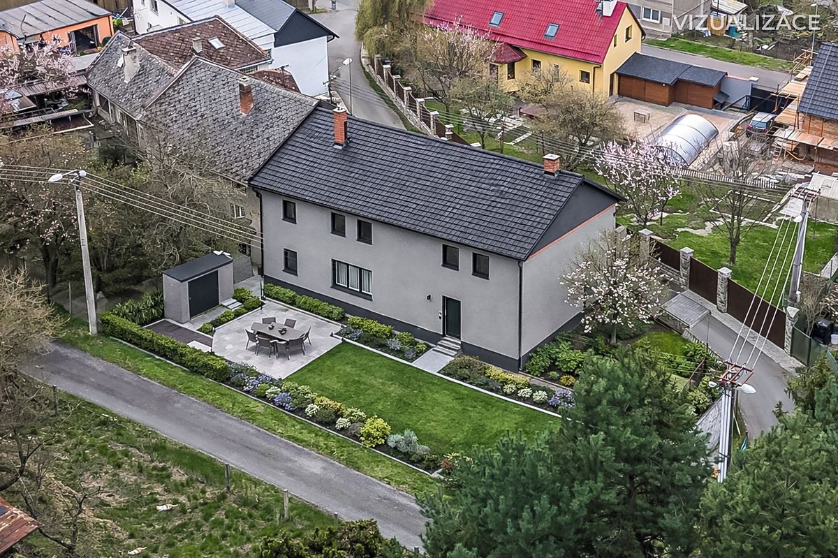 Prodej rodinného domu 253 m², pozemek 537 m² – fotografie 3