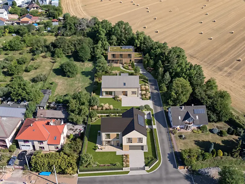 Prodej rodinného domu 150 m², pozemek 2944 m², Hradec Králové – náhled fotky 2
