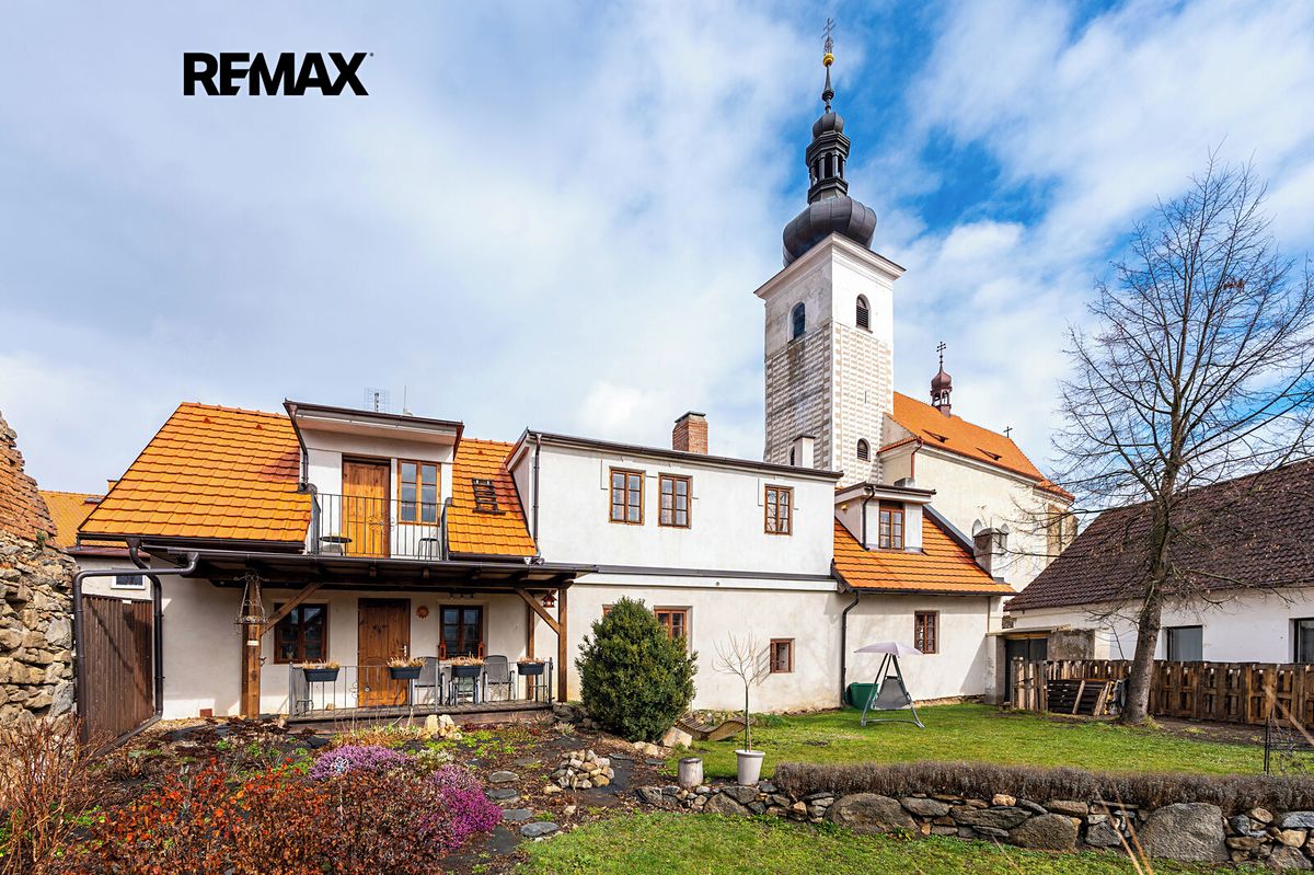 Prodej rodinného domu 340 m², pozemek 545 m²