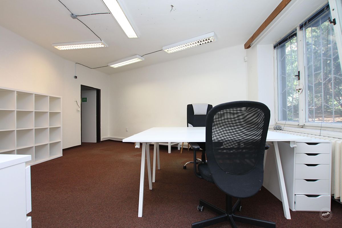 Pronájem kanceláře 95 m² – fotografie 3