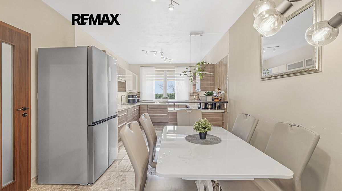 Prodej rodinného domu 213 m², pozemek 290 m²