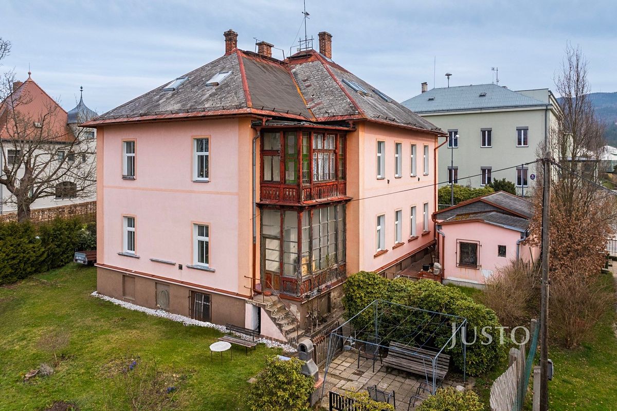Prodej rodinného domu 225 m², pozemek 931 m² – fotografie 4
