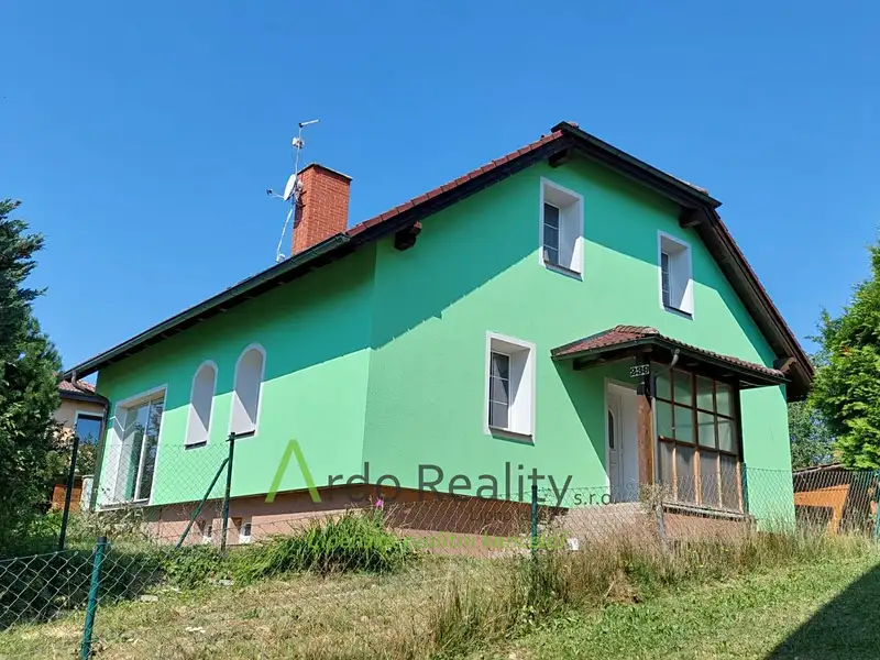 Prodej rodinného domu 266 m², pozemek 778 m², Frymburk – náhled fotky 1
