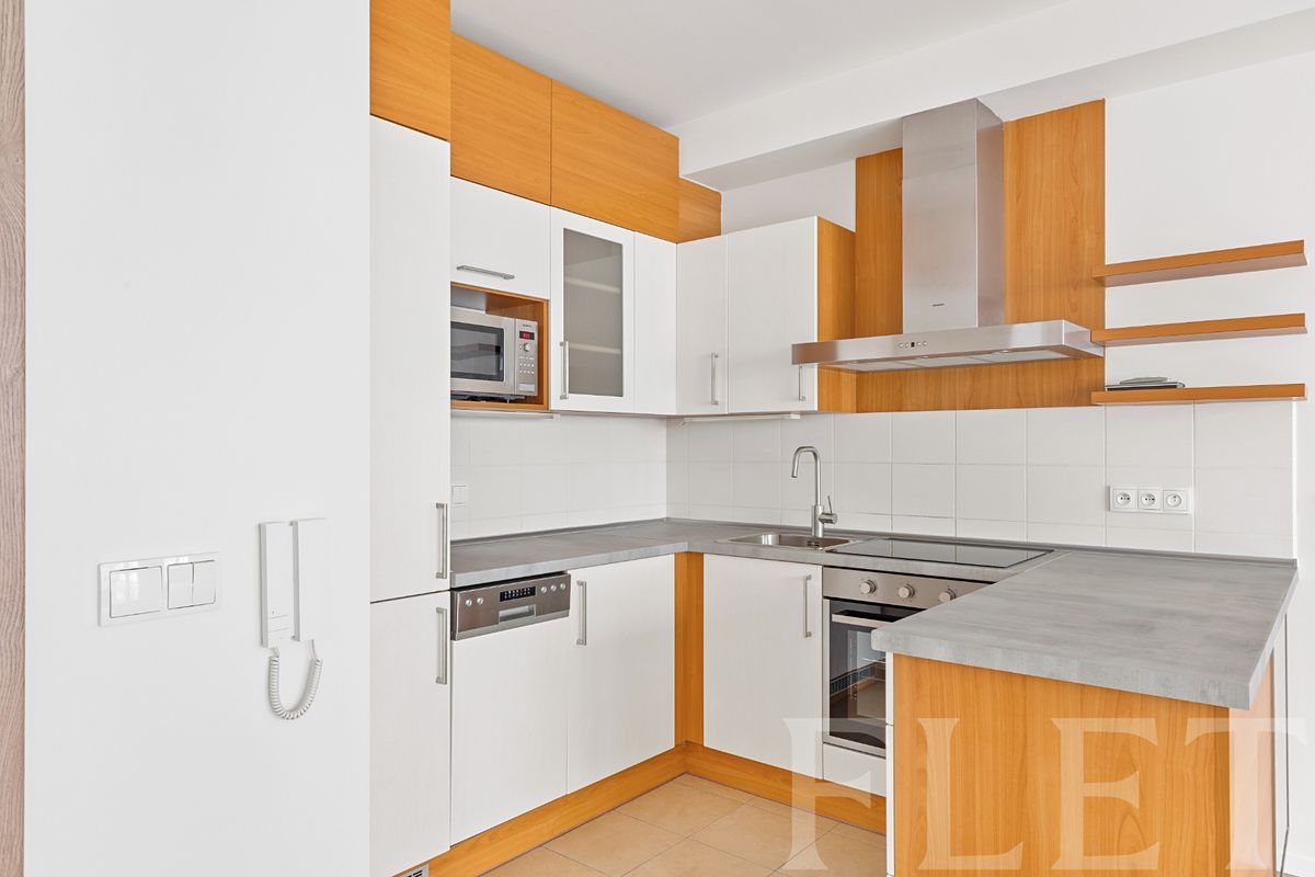 Pronájem bytu 3+kk 71 m²