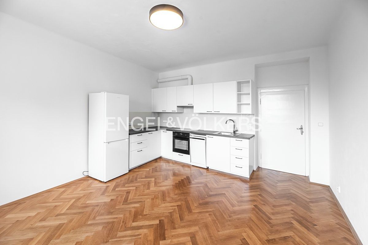 Pronájem bytu 3+kk 82 m²
