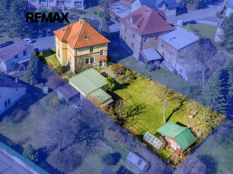 Prodej rodinného domu 294 m², pozemek 813 m², Nový Bor – náhled fotky 3