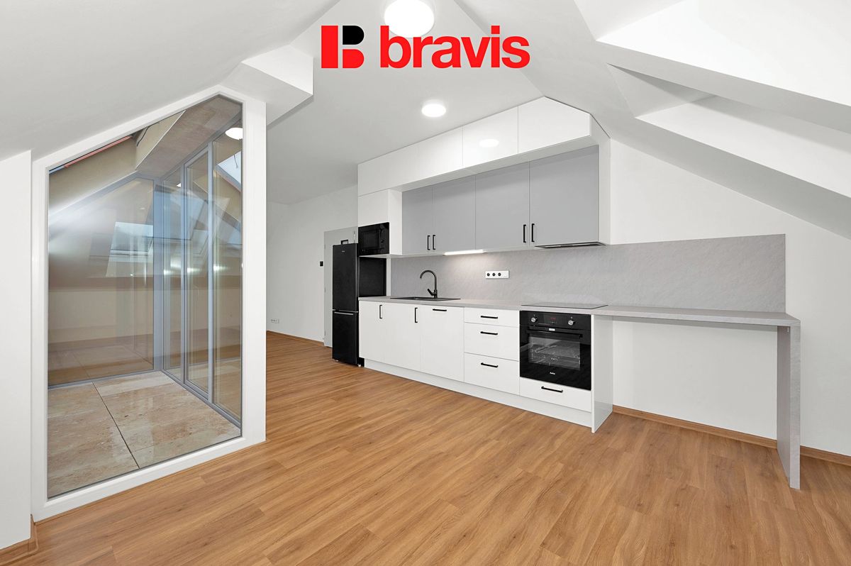 Pronájem bytu 5+kk 89 m²