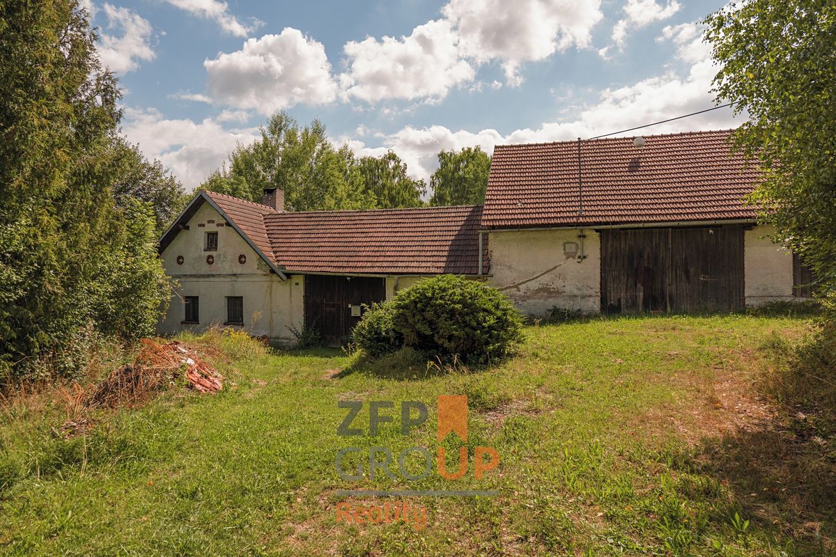 Prodej rodinného domu 128 m², pozemek 2438 m² – fotografie 3