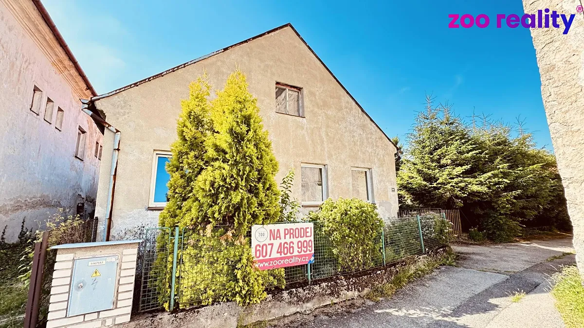 Prodej rodinného domu 306 m², pozemek 1596 m²