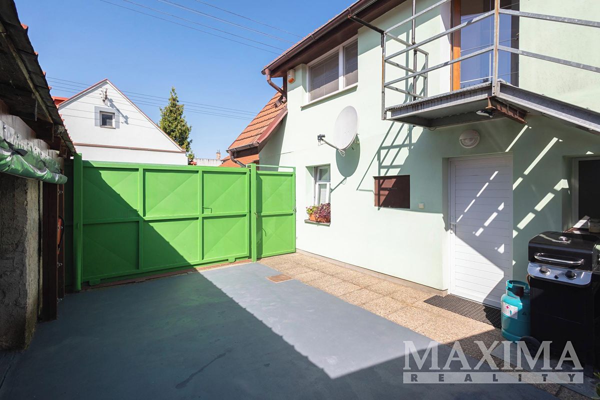 Prodej rodinného domu 136 m², pozemek 259 m² – fotografie 2