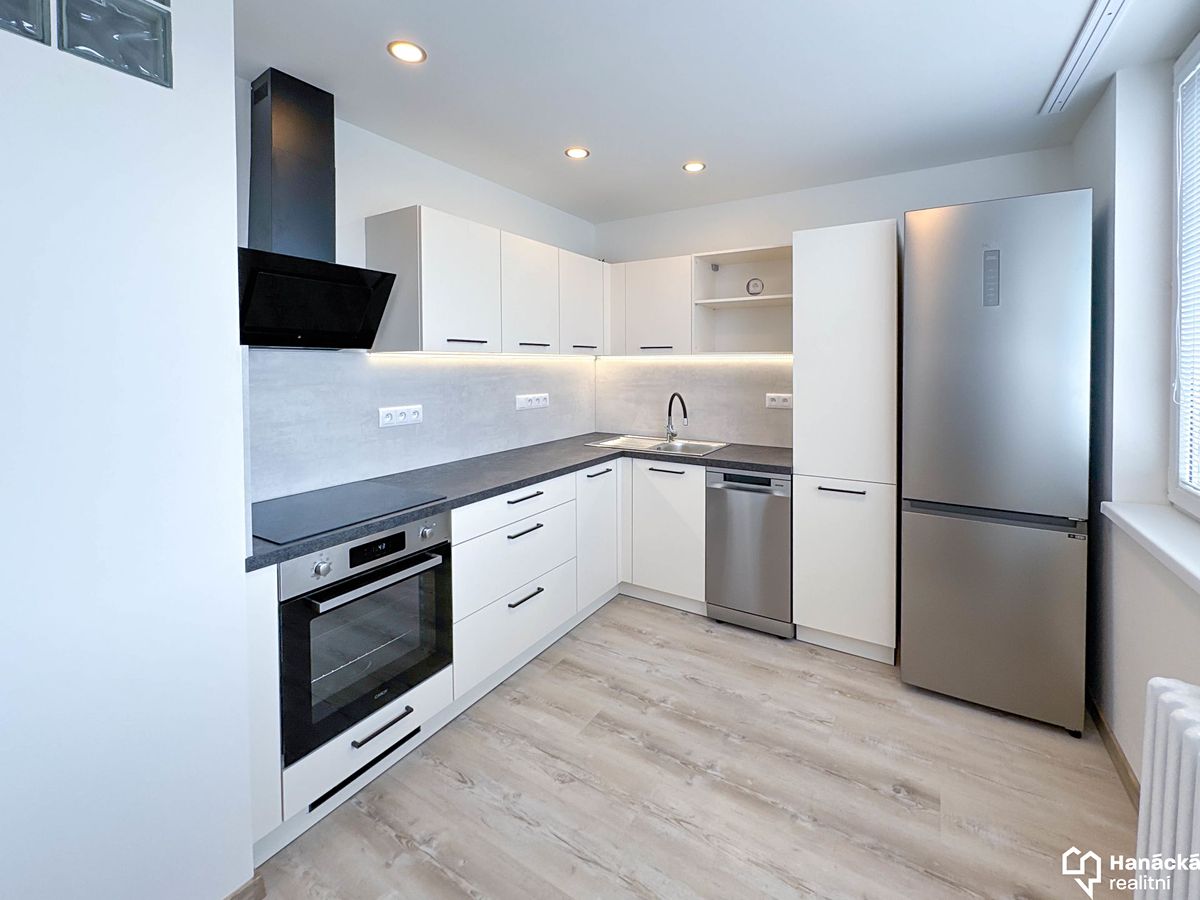 Pronájem bytu 2+1 56 m² – fotografie 4
