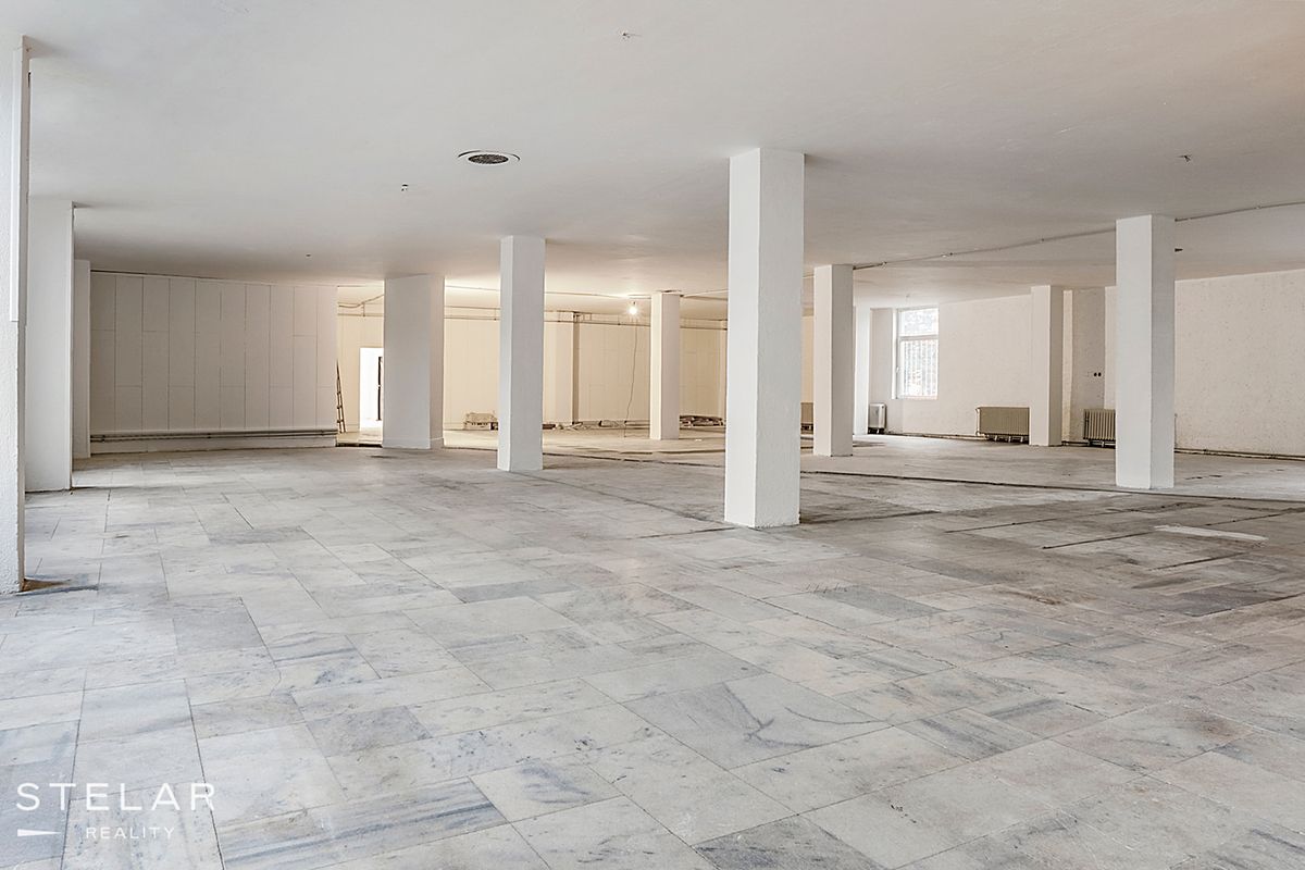 Pronájem obchodního prostoru 691 m²