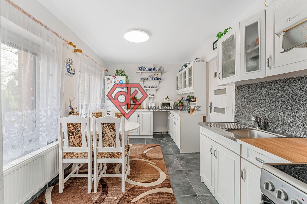 Prodej rodinného domu 130 m², pozemek 1723 m² – fotografie 5