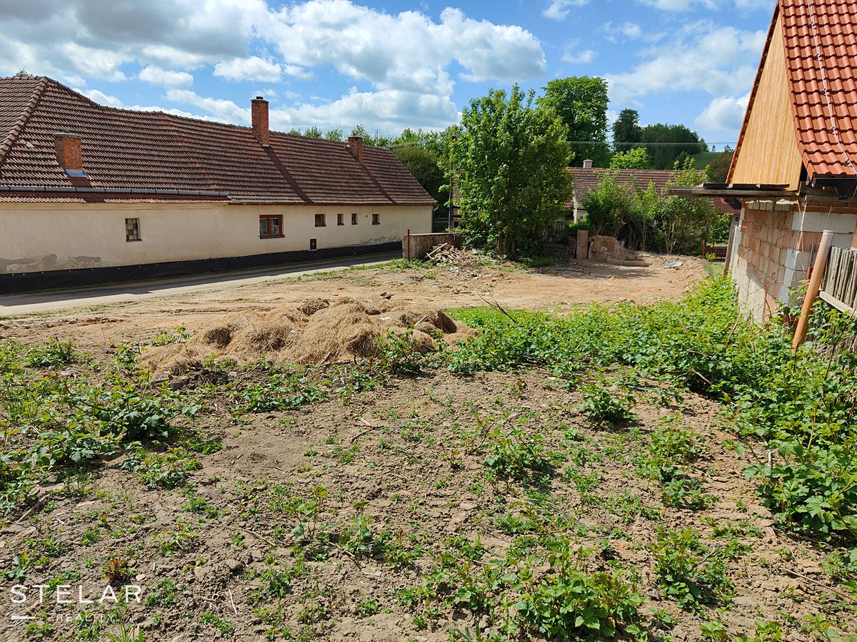 Prodej stavebního pozemku 931 m² – fotografie 4