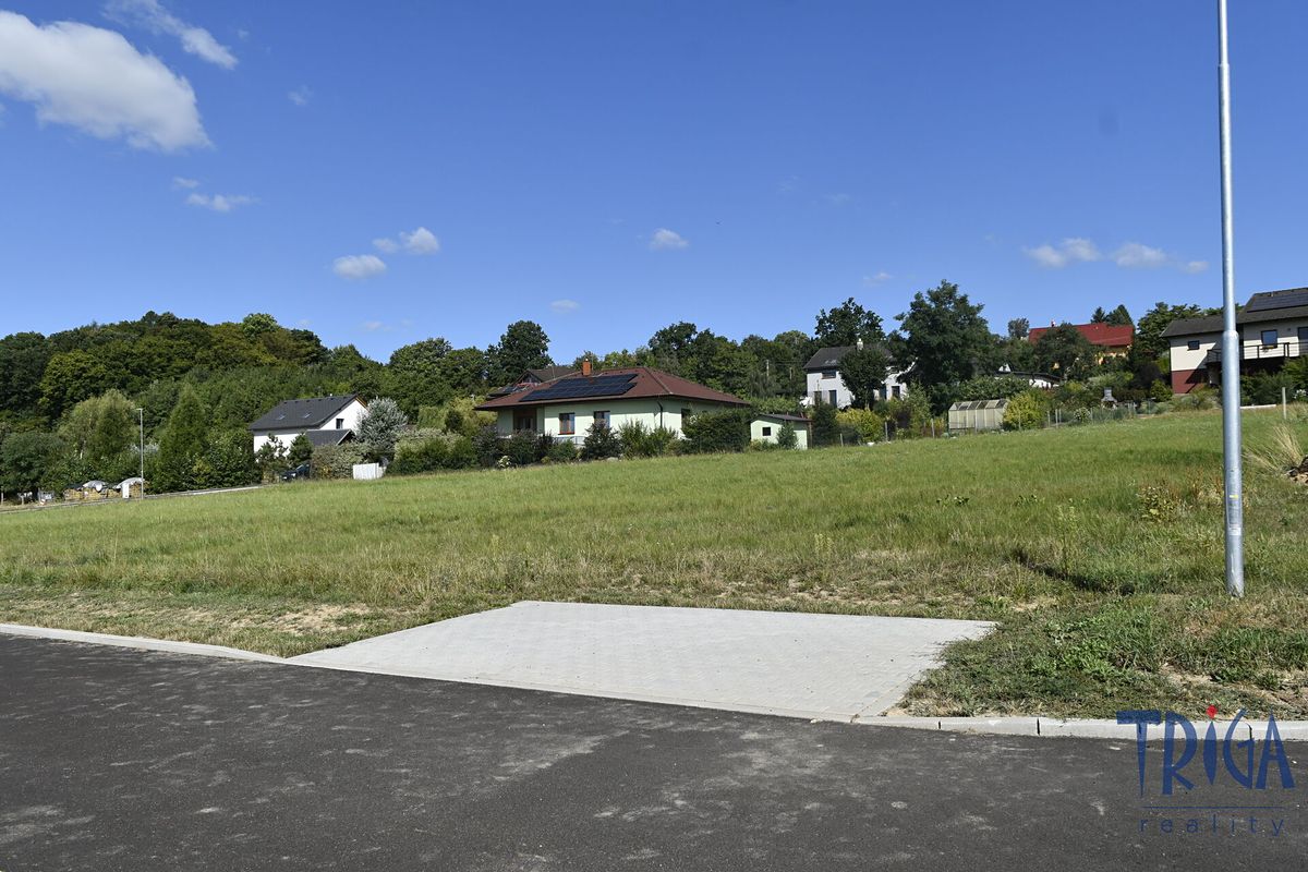 Prodej stavebního pozemku 1216 m² – fotografie 3