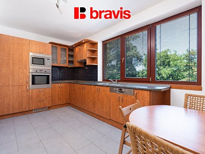 Pronájem  rodinného domu 182 m², pozemek 60 m²