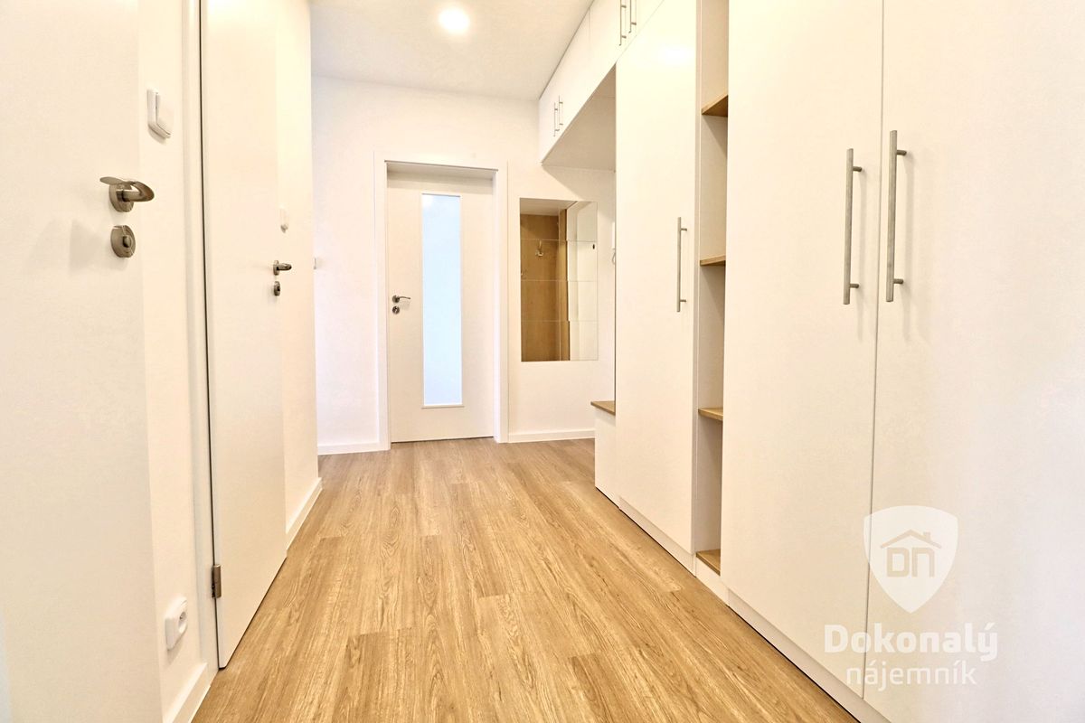Pronájem bytu 2+1 55 m² – fotografie 2