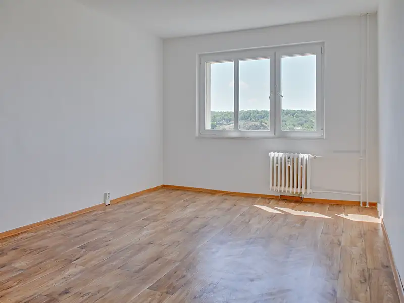 Pronájem bytu 3+1 74 m², Bílina – náhled fotky 1
