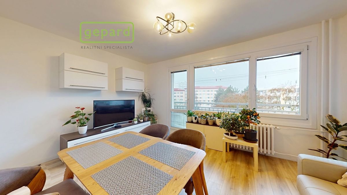 Prodej bytu 4+1 77 m² (Jednopodlažní)