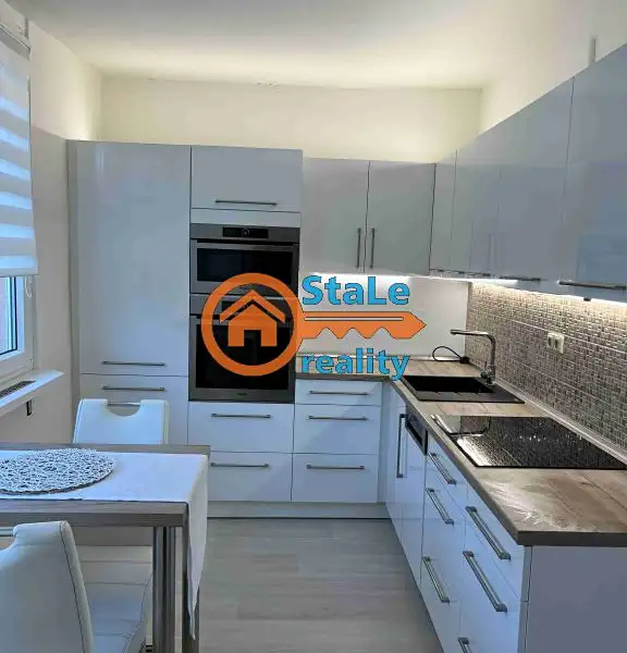 Pronájem bytu 1+1 36 m², Kopřivnice – náhled fotky 3