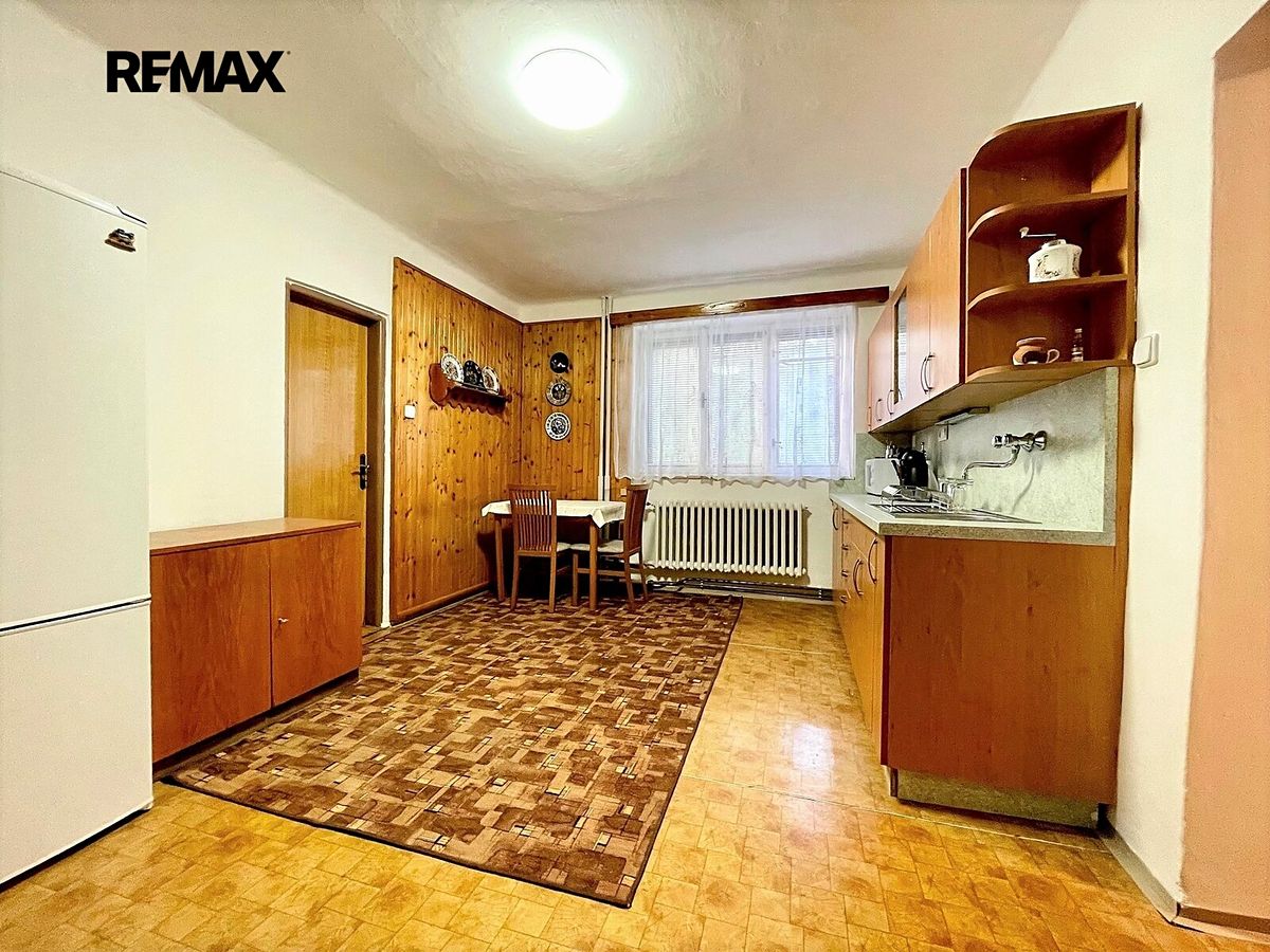 Prodej rodinného domu 140 m², pozemek 326 m² – fotografie 5
