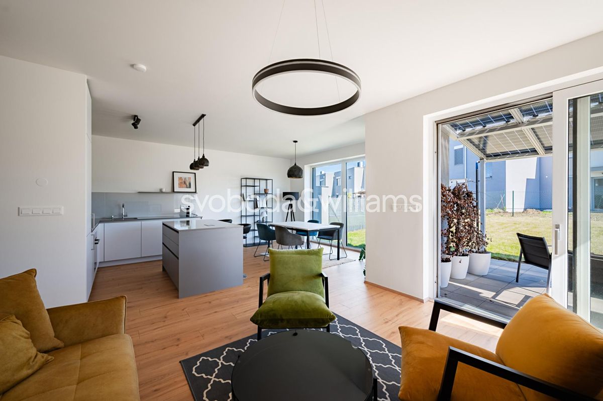 Prodej rodinného domu 173 m², pozemek 422 m² – fotografie 3