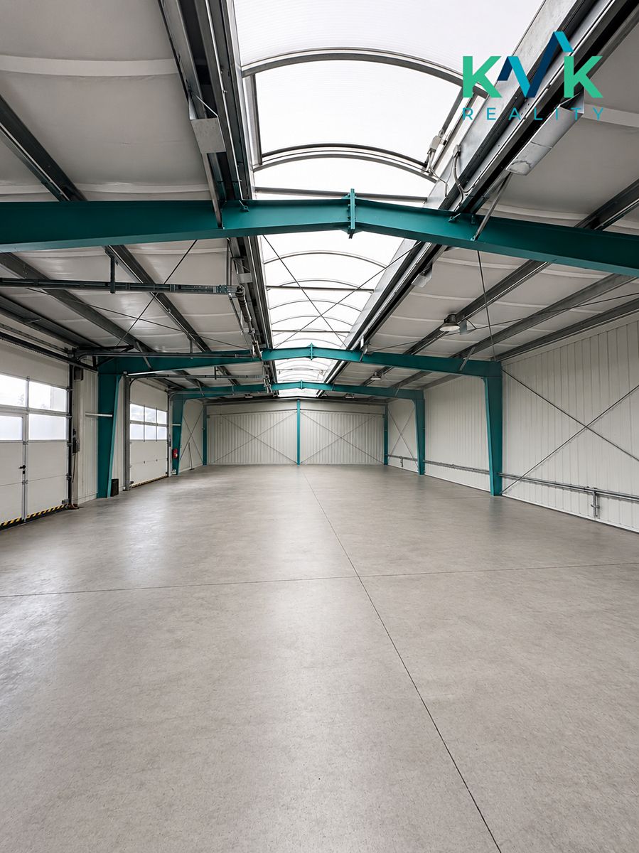 Pronájem výrobní haly, prostoru 2780 m²