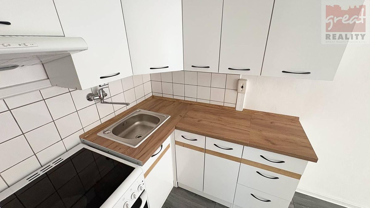 Pronájem bytu 2+kk 37 m² – fotografie 4