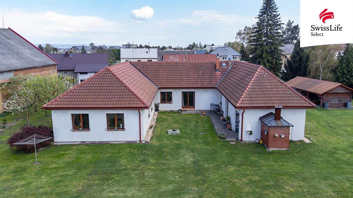 Prodej rodinného domu 236 m², pozemek 3181 m²