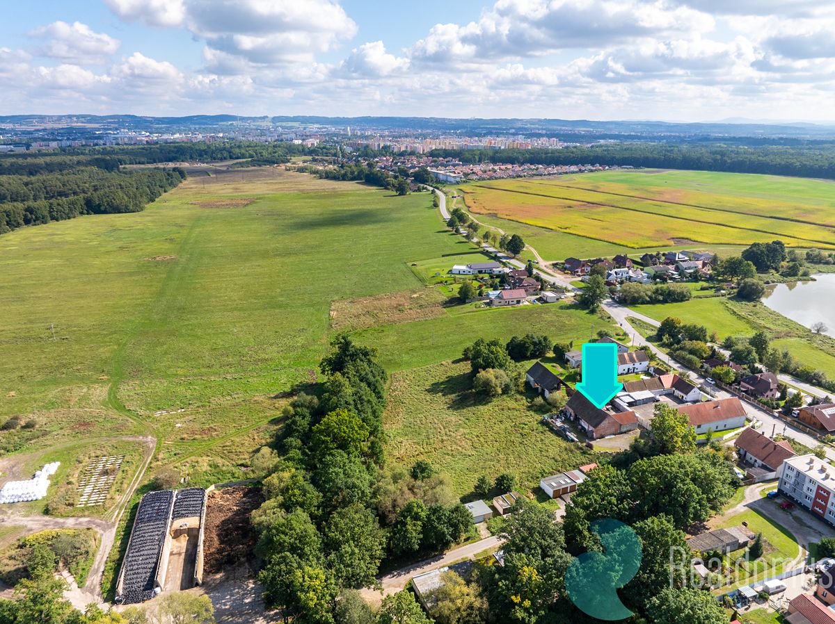 Prodej stavebního pozemku 1008 m² – fotografie 3