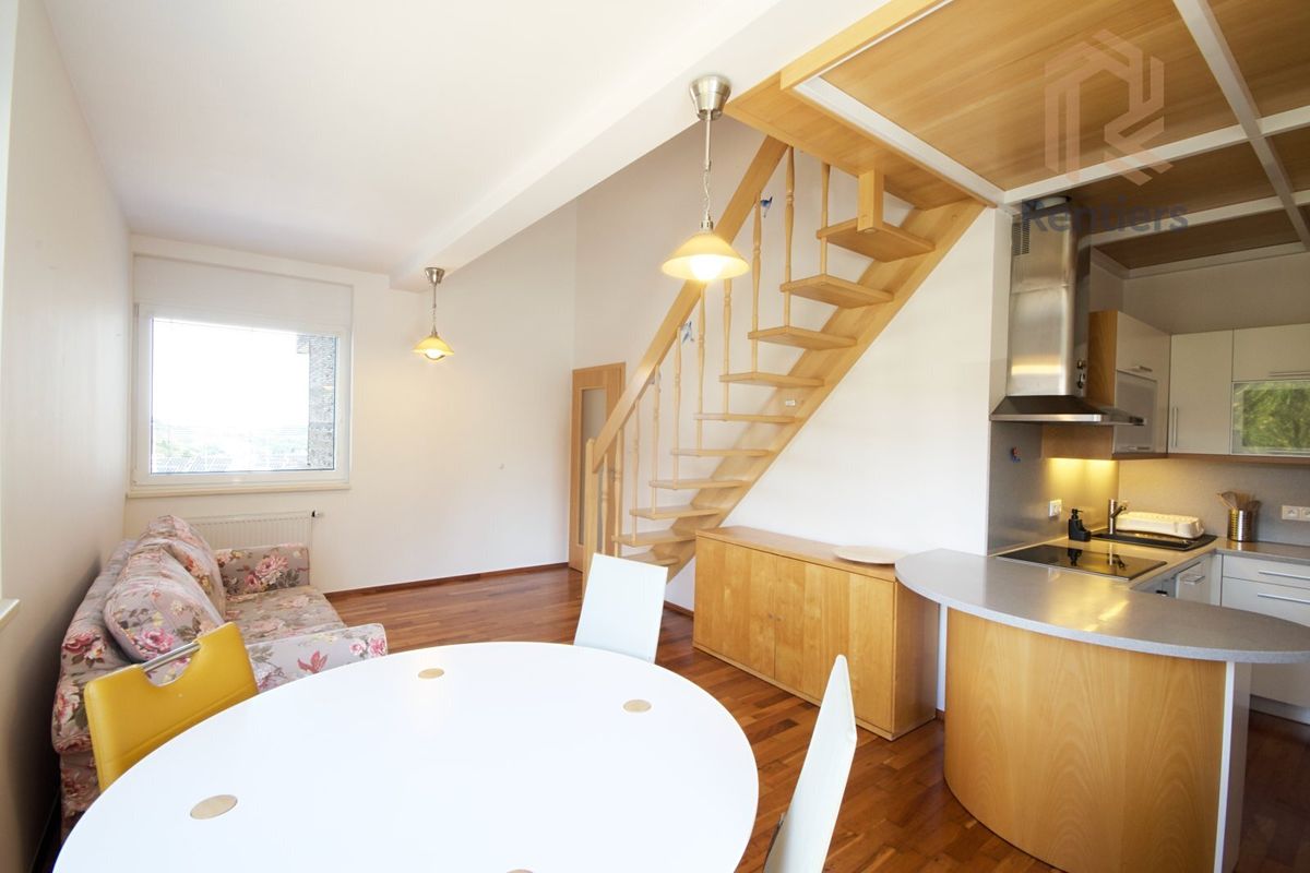 Pronájem bytu 2+kk 46 m² – fotografie 2