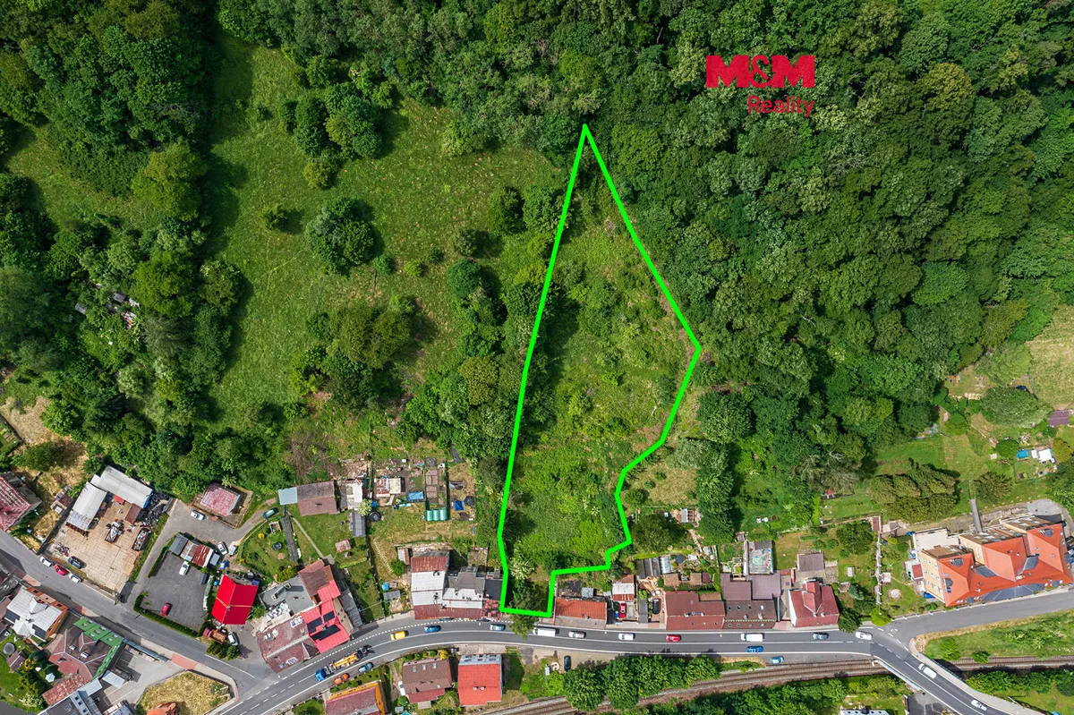 Prodej stavebního pozemku 4585 m²
