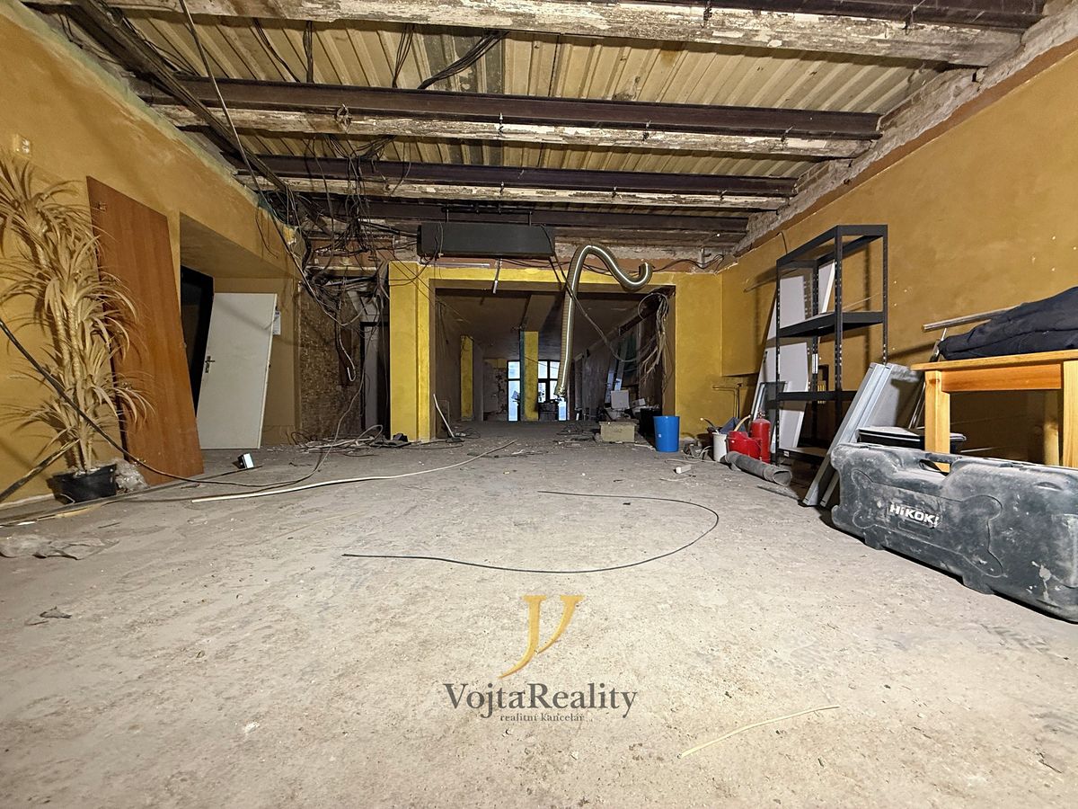 Pronájem obchodního prostoru 150 m² – fotografie 2
