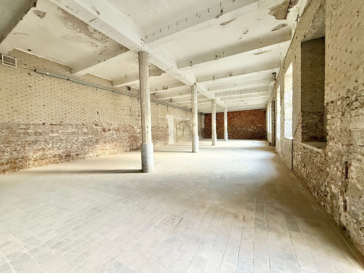 Pronájem obchodního prostoru 1000 m² – fotografie 3