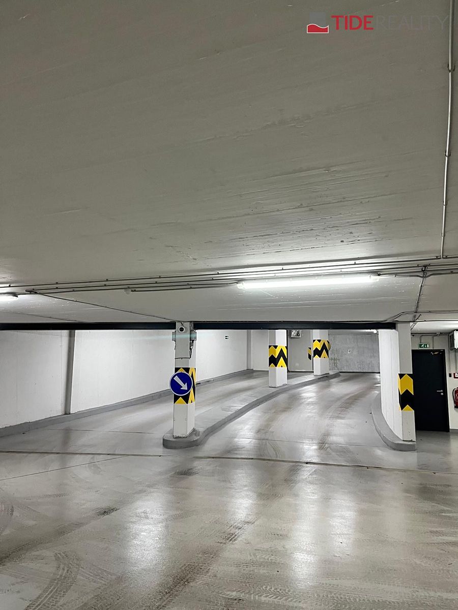 Pronájem garážového stání 15 m² – fotografie 3