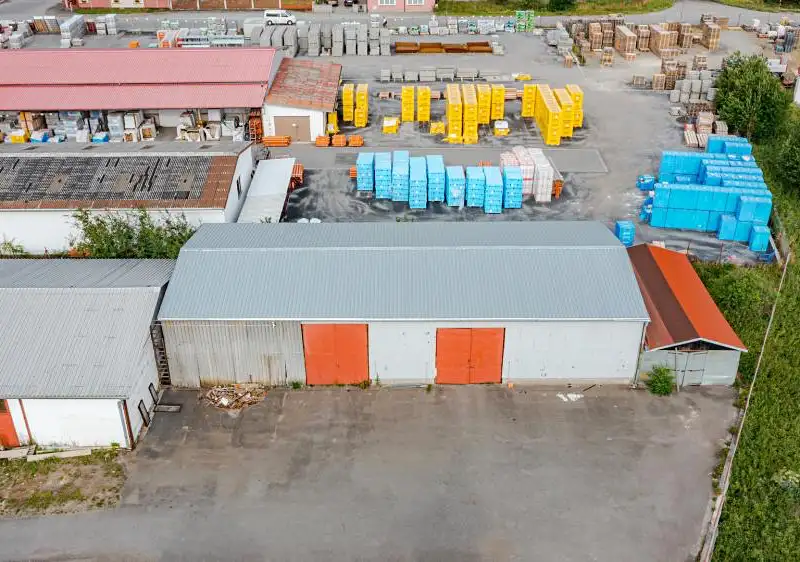 Prodej skladového prostoru 336 m², Polička – náhled fotky 1