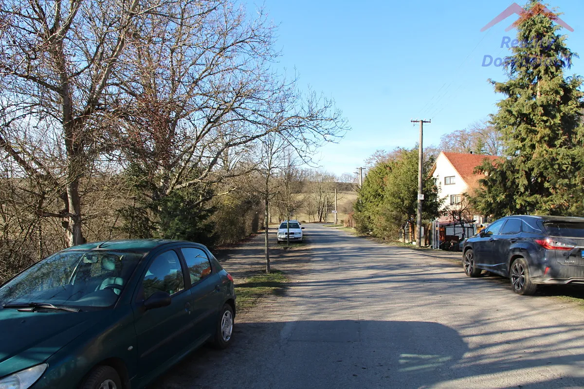 Prodej stavebního pozemku 1000 m²