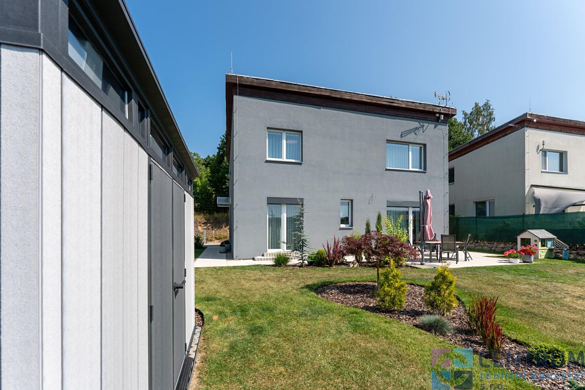 Prodej rodinného domu 125 m², pozemek 594 m² – fotografie 2