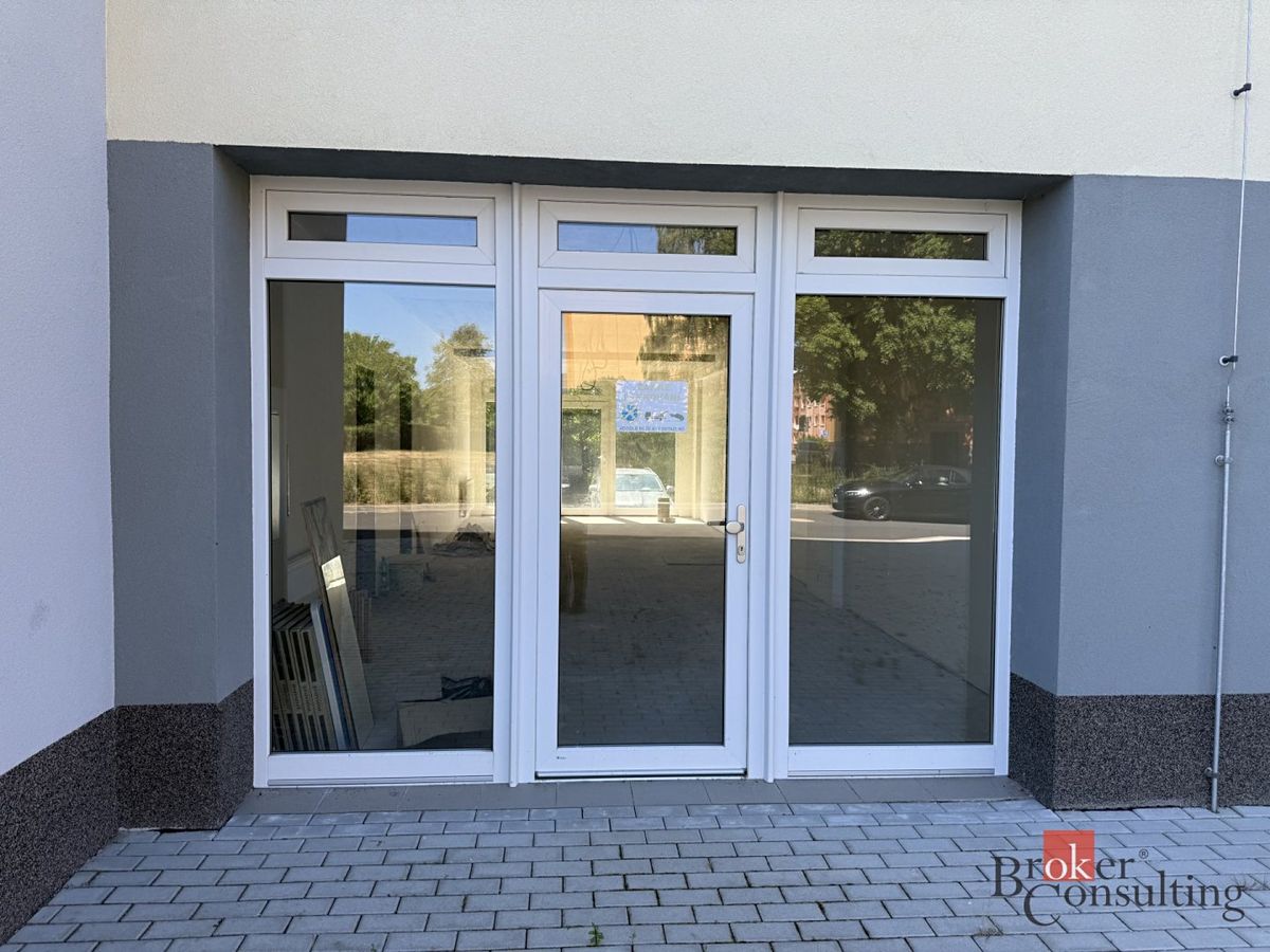 Prodej obchodního prostoru 62 m² – fotografie 2
