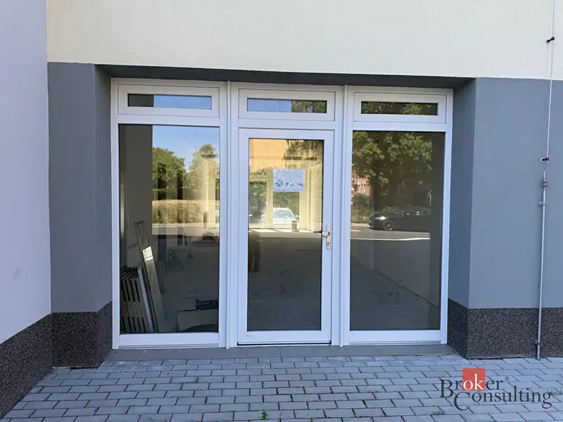 Prodej obchodního prostoru 62 m², Nová Role – náhled fotky 2