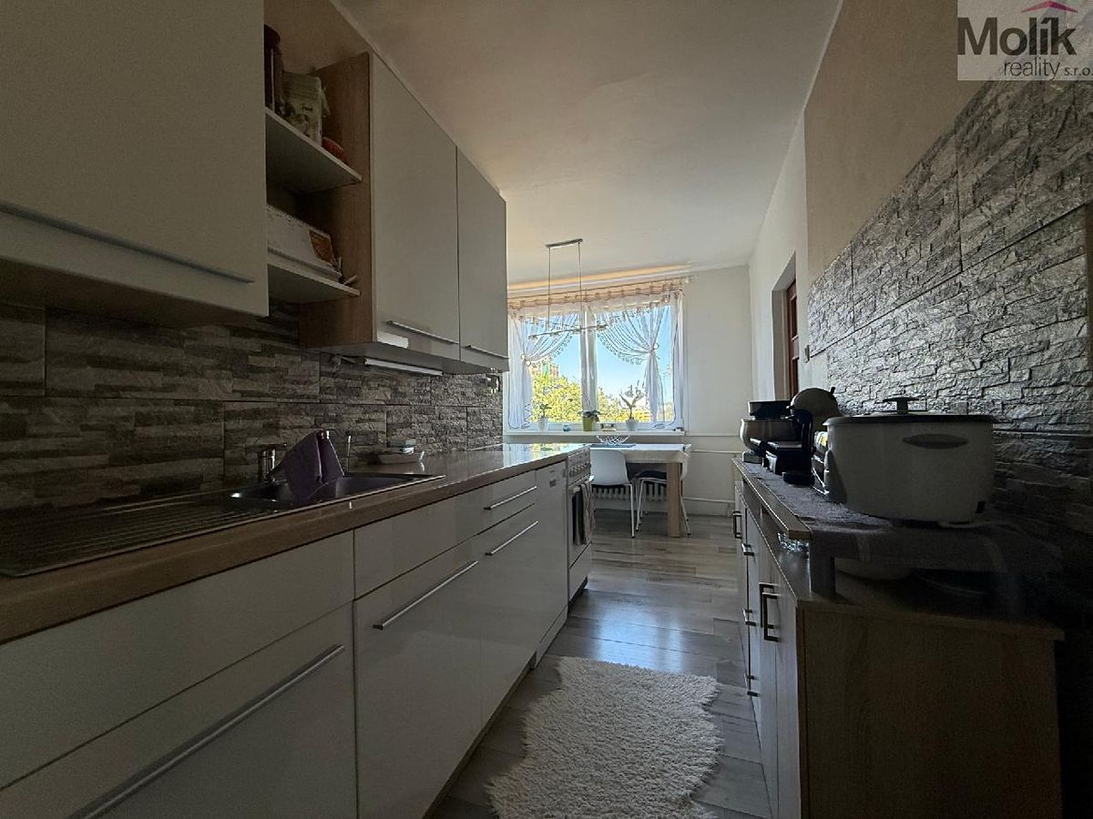 Pronájem bytu 2+1 65 m² – fotografie 2