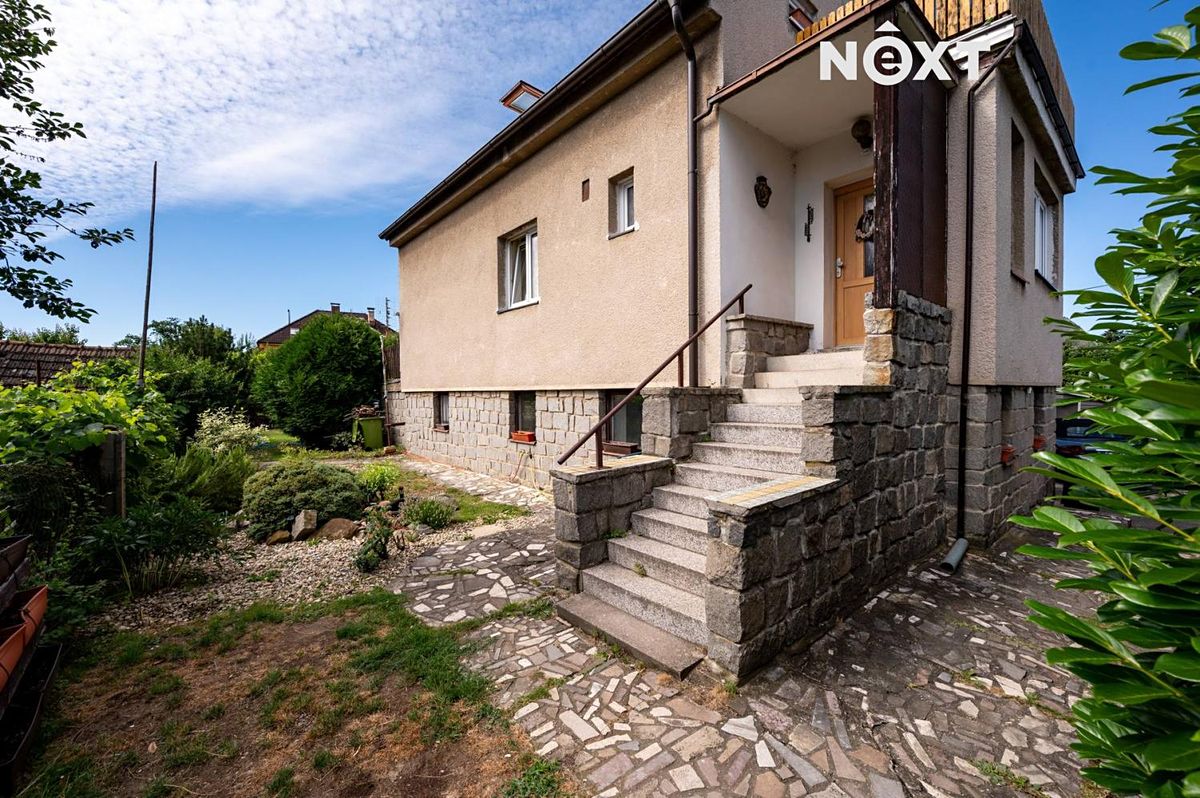 Prodej rodinného domu 239 m², pozemek 722 m² – fotografie 4