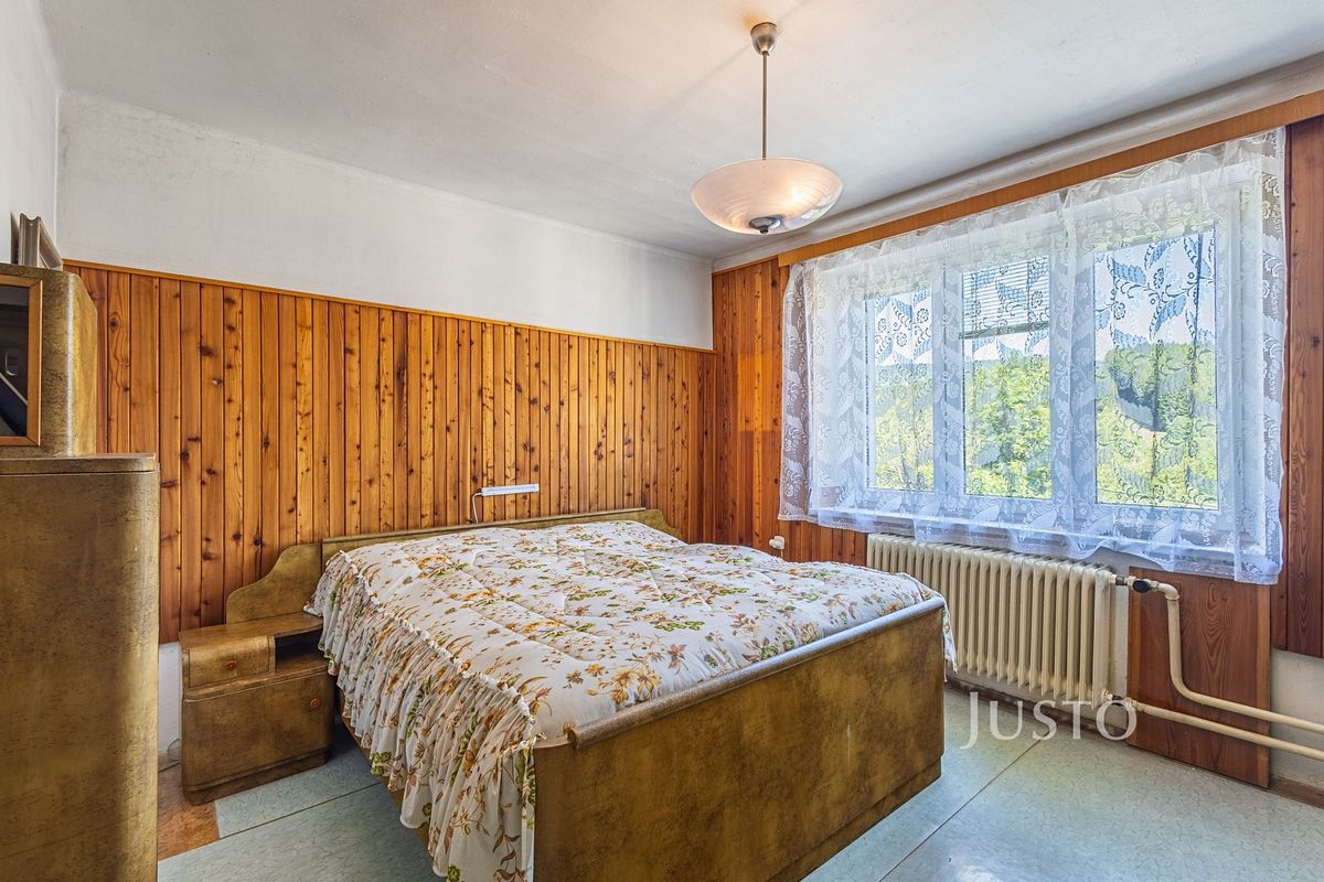 Prodej rodinného domu 203 m², pozemek 1142 m² – fotografie 4