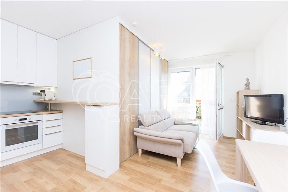 Pronájem bytu 1+kk 34 m²